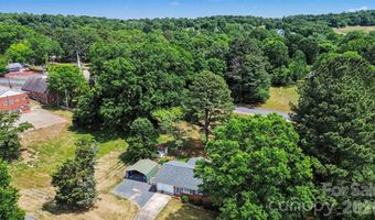 79 Walnut St, Badin, NC 28009