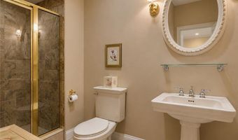 36 Overlook Dr 36, North Kingstown, RI 02852