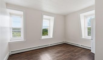 68 WINTER St, Lincoln, RI 02838