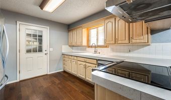 9 Lawson Ln, Bella Vista, AR 72715
