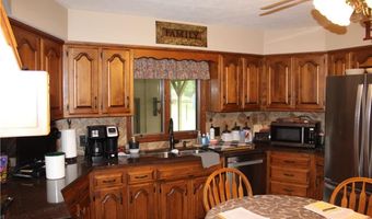 612 N 4th St, Arma, KS 66712