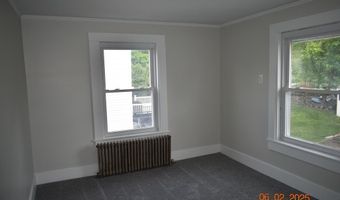 12 Whitten St, Allenstown, NH 03275