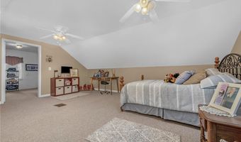 984 Cleveland Ave, Amherst, OH 44001