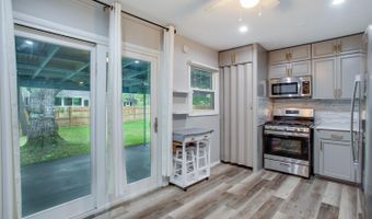 8208 KEELER St, Alexandria, VA 22309