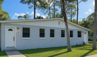 696 KESTNER Rd, Atlantic Beach, FL 32233