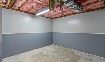 162 Pine St, Warwick, RI 02888