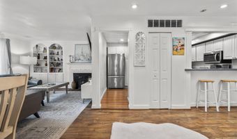 32 Glenview Dr 32, Cromwell, CT 06416