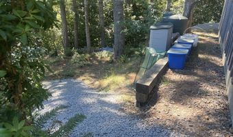 17301 Canyon Dr, Brookings, OR 97415