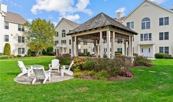 40 Saw Mill Dr 203, North Kingstown, RI 02852