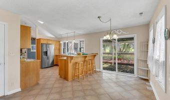 662 E 1452 Rd, Baldwin City, KS 66006