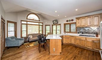 639 Wood Fern Dr, Ballwin, MO 63021