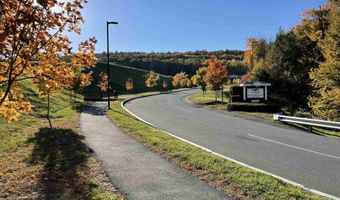 162 Buttonwood Dr, Brattleboro, VT 05301