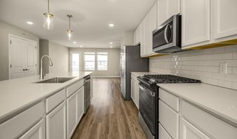 5860 156th St W, Apple Valley, MN 55124