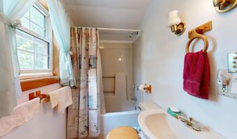 89 Pride Rd, Auburn, ME 04210