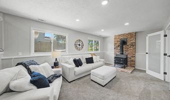 412 25th Ave SW, Altoona, IA 50009