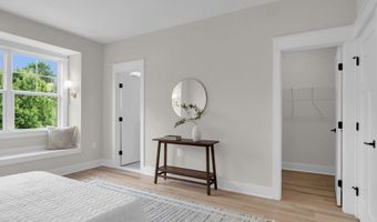 5617 23RD St N, Arlington, VA 22205