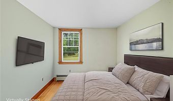 86 Oak St, Hopkinton, RI 02804