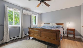 49 Round House Rd, Bourne, MA 02532