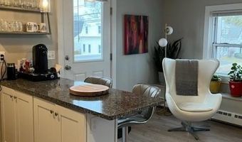 14 Phillips St 2F, North Kingstown, RI 02852