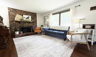 1222 Apollo Ave, Aberdeen, SD 57401