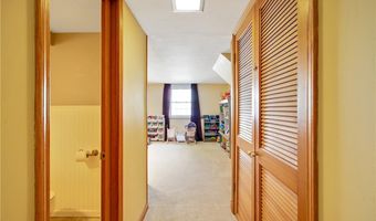 191 Lehn Springs Dr, Amherst, NY 14221