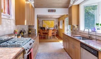 320 Shore Rd, Amagansett, NY 11930