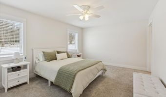 8370 Lakeview Rd, Alanson, MI 49706