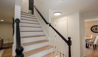 9 Northfield Rd, Amherst, NH 03031
