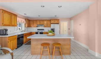 154 Chapmans Ave, Warwick, RI 02886