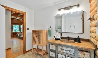 21663 OATLANDS Rd, Aldie, VA 20105