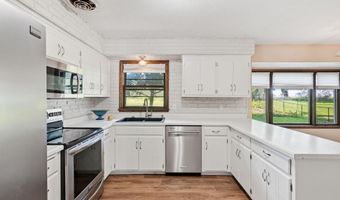 916 Whitney Dr, Apple Valley, MN 55124