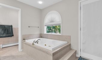 361 Eastern Blvd, Bayville, NJ 08721