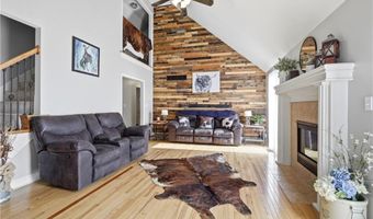 14711 NE State Route E Hwy, Adrian, MO 64720