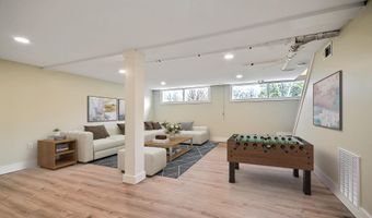 163 Valley View Dr, Abingdon, VA 24210