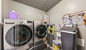 736 Cheery Dr, Belgrade, MT 59714