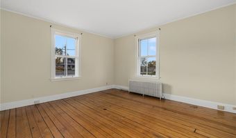 39 Walcott Ave, Jamestown, RI 02835