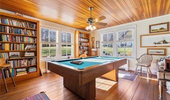 41 Walcott Ave, Jamestown, RI 02835