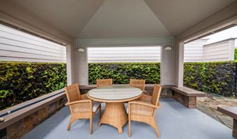 862 HOOLAULEA St, Hilo, HI 96720