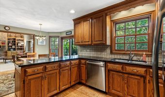 1837 S LEE St, Appleton, WI 54915