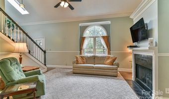145 Fox Glen Dr, Arden, NC 28704