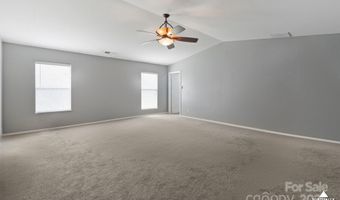 3902 Larkhaven Village Dr, Charlotte, NC 28215