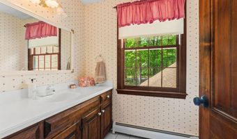 13 Holt Rd, Amherst, NH 03031