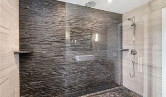 81 Crest Dr, Cranston, RI 02921