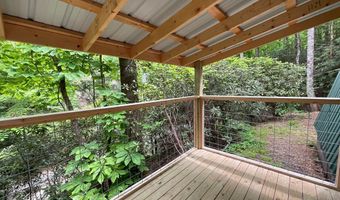 1136 Granny Squirrel Dr, Andrews, NC 28901