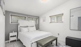 9720 Seavitt Dr, Allen Park, MI 48101