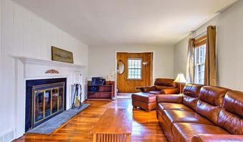9 KNAPTON St, Barrington, RI 02806