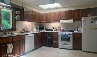 48 13th St, Bangor, ME 04401