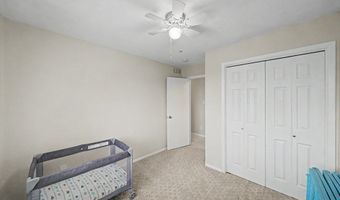 302 Village Cir, Altoona, IA 50009