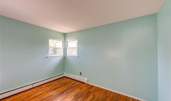 8 Williams Ave, Amityville, NY 11701