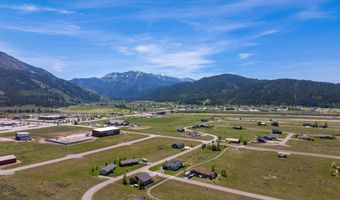 85 COLUMBINE St, Alpine, WY 83128